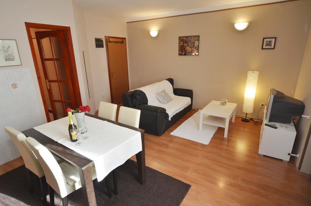 Apartment Ivanka Ровінь Екстер'єр фото
